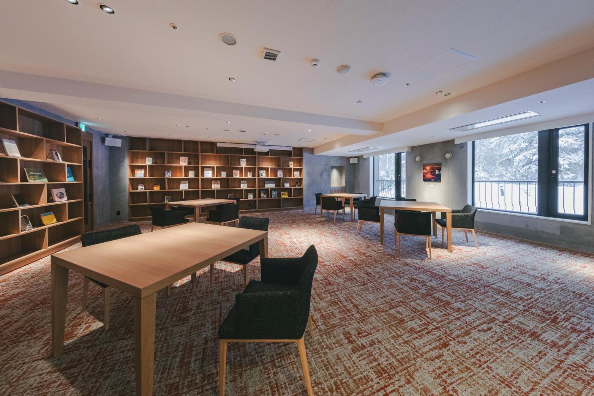 Higashikawa Asahidake Onsen Hotel Bear Monte Екстериор снимка